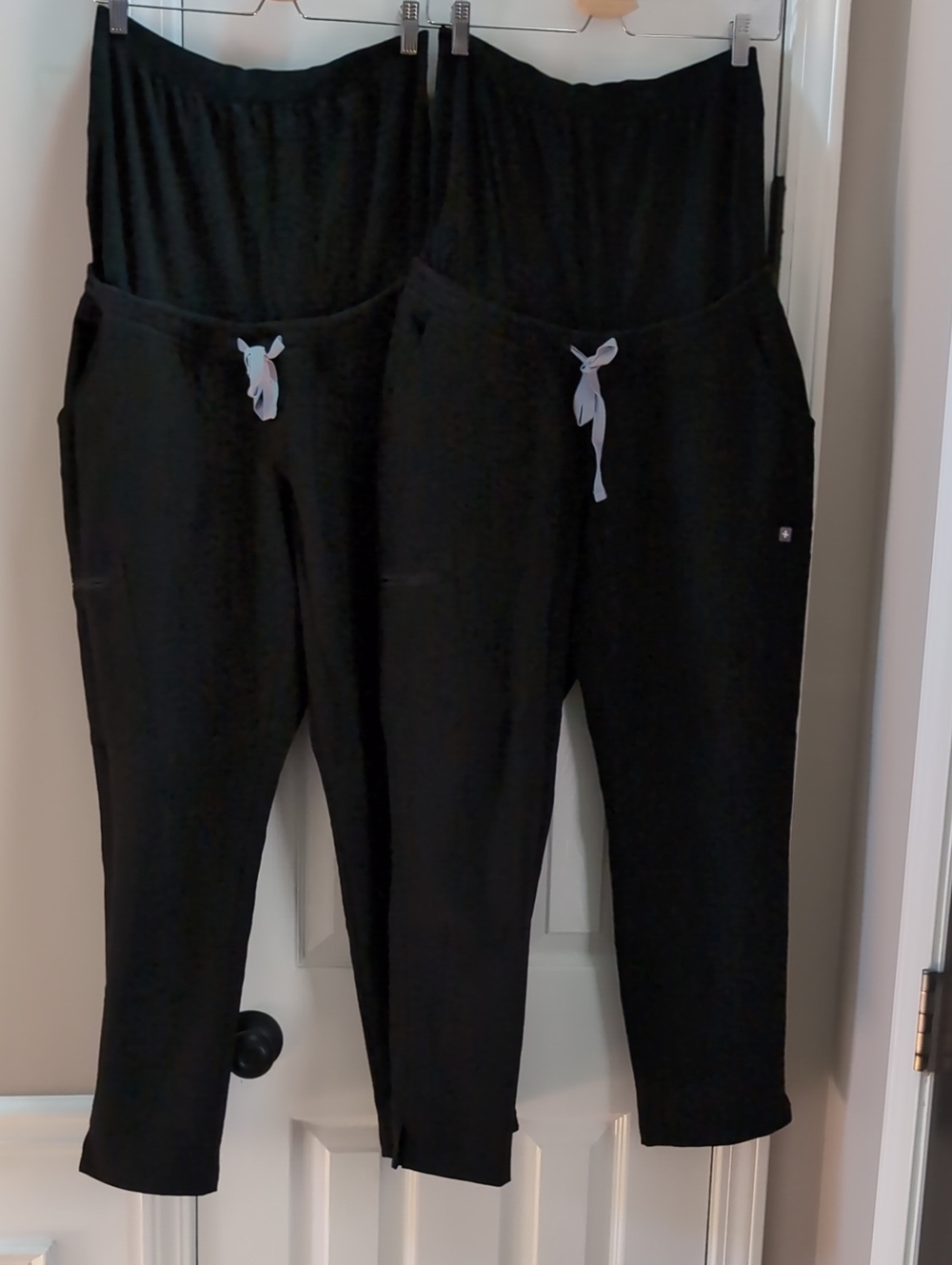 Figs 2 Women's Black Yola™ Maternity - Slim Scrub Pants - M / Black